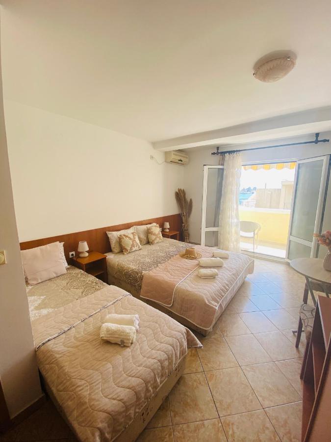 Miomir Perazic Apartments Petrovazzo Esterno foto